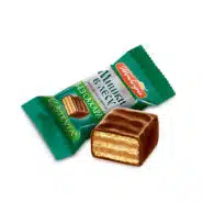 ویفر بدون قند پوبدا با روکش شکلات فندقی